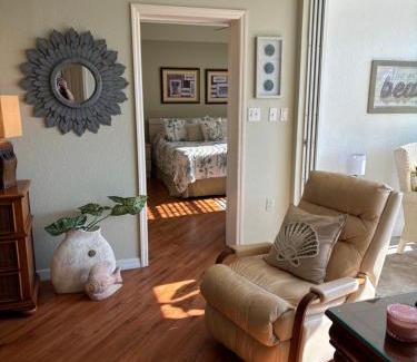 South Island House | Captains Bay 3BR Beach Condo