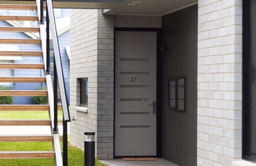 Paynesville Apartment | ⭐️CAPTAINS COVE LUXURY APARTMENTS 1ST FLOOR SPA DELUXE & FREE NETFLIX