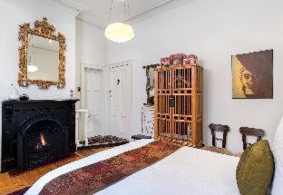 Williamstown House | Captains Retreat Apartments and Cottages