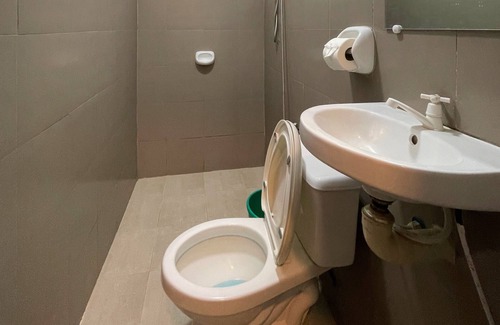 Guinobatan Hotel | Captains Suites Albay