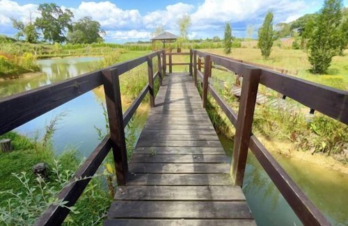Brinkley Cabin | Captivating 1-Bed Cabin in Newmarket