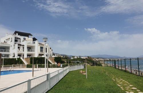 Casares del Mar Apartment | Captivating 2-Bed Apartment First Line Beach