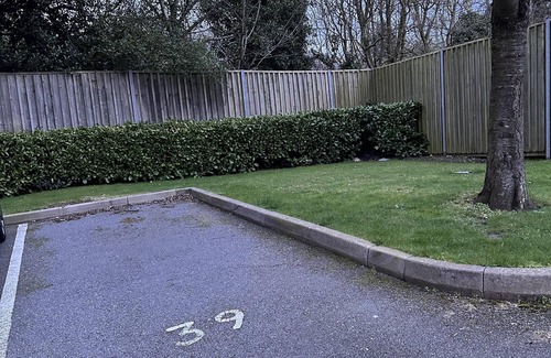 West Bromwich Apartment | Captivating 2-Bed Apartment in West Bromwich