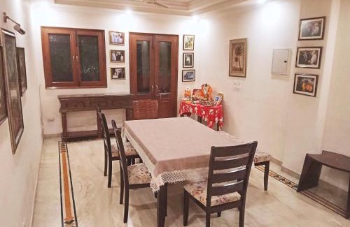 Nehru Place Apartment | Captivating 2-Bed Apartment in New Delhi