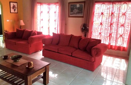 Silver Sands House | Captivating 3-Bed House in Trelawny, Jamaica