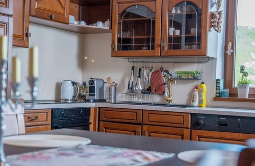 Uhliska Cottage | Captivating 3-Bedrooms Cottage in the hills