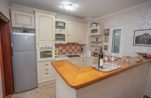 Herceg Novi House | Captivating 4BD Villa with Outdoor Pool and Garden