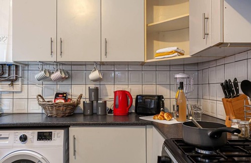 Horwich House | Captivating 5-Bed House in Horwich Bolton