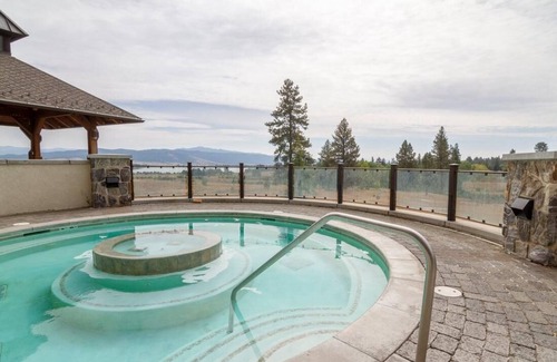 Tamarack Resort Condo | Captivating Condo|Plaza view|Close to restaurants