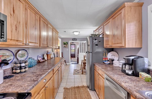Bristol Cottage | Captivating Cottage on the River with amazing Mountain Views!