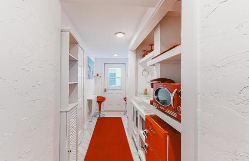 Provincetown Apartment | Captivating Cottage