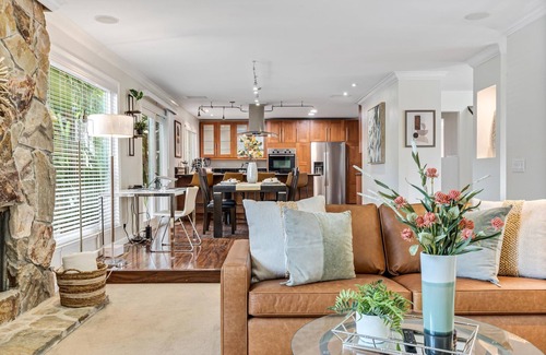 Novato House | Captivating Luxurious Retreat w/ Outdoor Patio