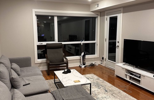 Alta Vista Apartment | Captivating Three-Bedroom Apartment with Spectacular Windowsnn