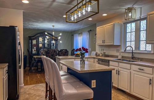 West Warwick House | Captivating Warwick Family Home