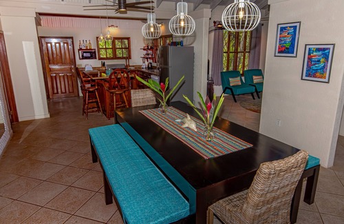 Gibson Bight Villa | Capture moments that matter-Family & couples friendly-Private pool-Ocean views