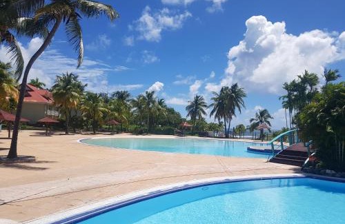 Riviera du Levant Apartment | Caraïbes Apparts Resorts-Village vacance piscine 4 étoiles-Accès direct mer