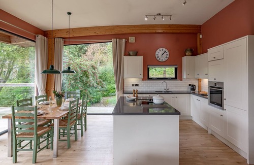 Richmond Cottage | Cara - a lodge that sleeps 6 guests in 3 bedrooms