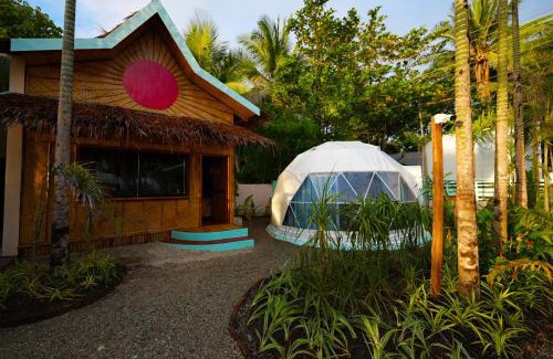 Lanas Resort | Carabao Island Beach Camp