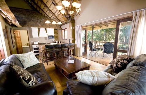 Houtboschoek Cabin | Caracal Lodge