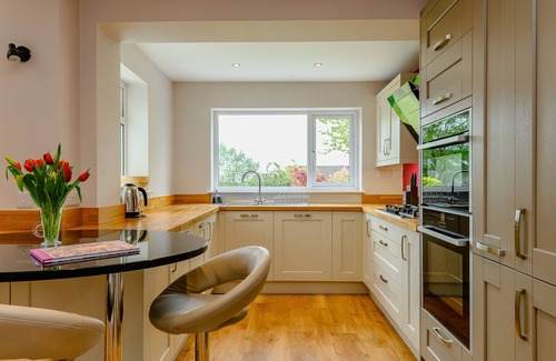 Tidenham Cottage | CARADOC, family friendly, with open fire in Chepstow