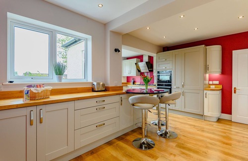 Tidenham Cottage | CARADOC, family friendly, with open fire in Chepstow