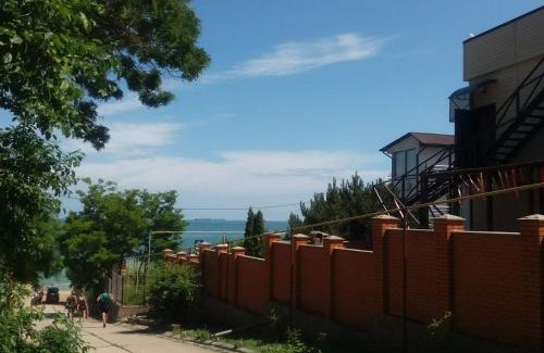 Molodizhne House | Caramel'