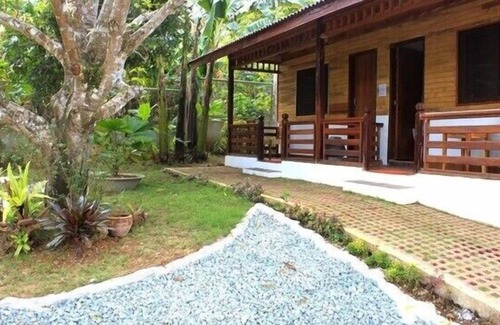 Indang Cabin | CARASUCHI GARDEN BUNGALOWS