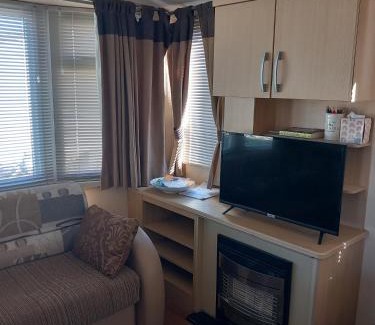 Mablethorpe and Sutton Ski Chalet | caravan escape at happy days mablethorpe