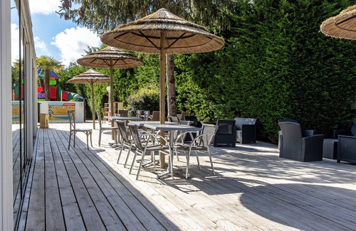 Saint-Hilaire-de-Riez RV Rental | Caravan 'Mobil Home 6 Personnes' with Shared Pool and Private Terrace