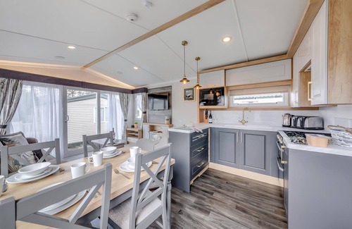 Waren Mill House | Caravan with one double and one twin.
