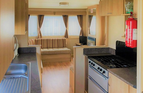 Chapel Saint Leonards House | Caravan with one double and one twin.