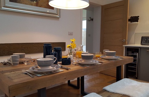 Carbis Bay House | CARBIS BAY pet friendly 3 bathroomed detached property 6 minute walk from beach