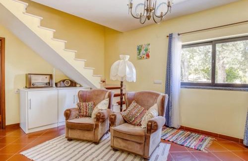 Camparca House | Carcavelos Villa with Pool