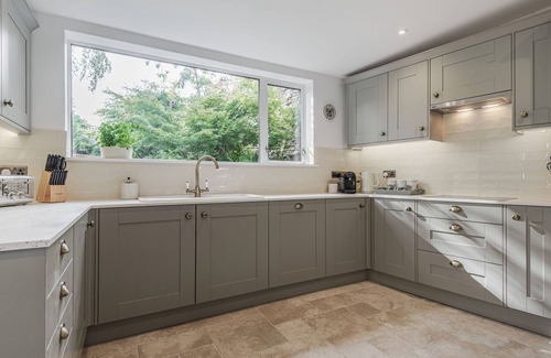 Longnor Cottage | CARDER COTTAGE, pet friendly, character holiday cottage in Longnor