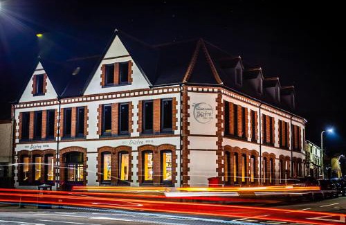 Treorchy Hotel | Cardiff Arms Bistro & Hotel