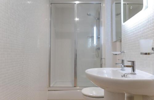Atlantic Wharf Apartment | Cardiff Bay Retreat 2 Bed Apartment Free Parking