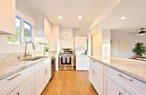 Cardiff-by-the-Sea Condo | Cardiff Beach Charmer