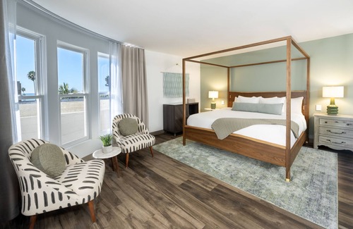 Cardiff-by-the-Sea Bed & Breakfast | Cardiff by the Sea Lodge