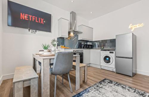 Roath Apartment | Cardiff Luxe Flats with Spa Facilities