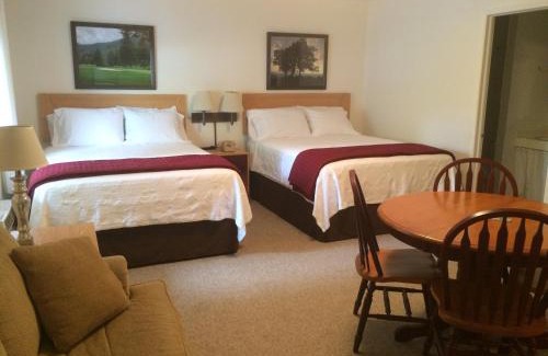 Maggie Valley Hotel | Cardinal Inn