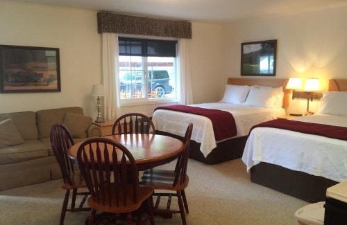Maggie Valley Hotel | Cardinal Inn