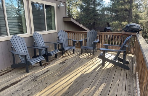 Munds Park House | Cardinal Nest: Modern Cabin in Munds Park - 20 min to Flag and 40 min to Sedona