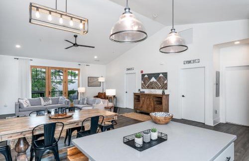 Blowing Rock House | Cardinal on Main