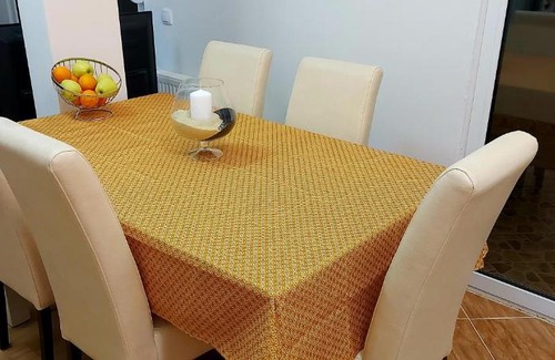 Zeljeznica House | Cardonem