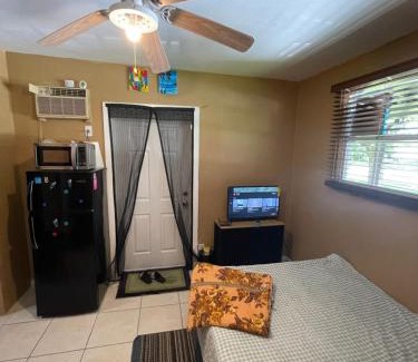 North Lauderdale House | Cardoza family