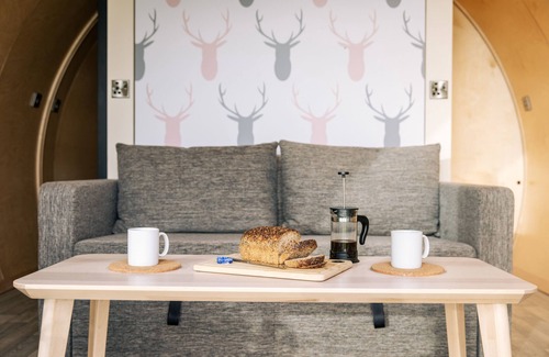 Kippen Hotel | Cardross Estate Glamping