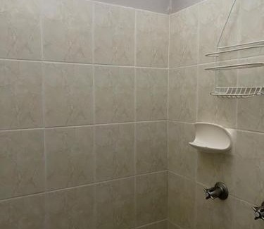 Cardwell Hotel | Cardwell Beachcomber Motel & Tourist Park