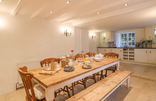 Pelynt Cottage | CARDWEN FARMHOUSE, pet friendly, character holiday cottage in Looe