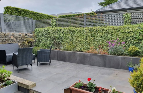 Portobello House | Carefully Curated Georgian Villa on a quiet street, in the heart of the city!