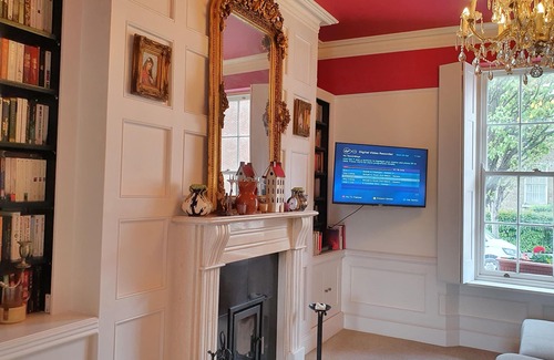 Portobello House | Carefully Curated Georgian Villa on a quiet street, in the heart of the city!